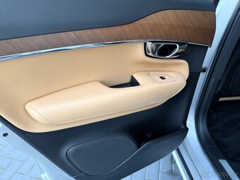 Volvo XC90 D4 / Inscription / 2018 / ČR - 13