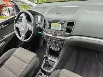 VW Sharan 2.0 TDI 103kW,4x4,Xenon,Navi,Serviska. - 13