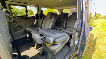 Ford Tourneo Custom - 13