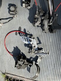 Suzuki Gsxr 750 k6 (2006) na náhradní díly po nehodě - 13