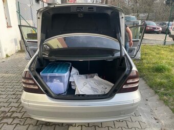 Mercedes Benz C180 - 13