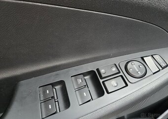 Hyundai Tucson 1.7-1.maj.-nízké km-garážovaný - 13