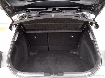 Toyota Corolla 1.8 Hybrid 90kW/Výhřev/1Maj - 13