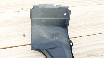 HYUNDAI i20 Blatník PP černý - 13