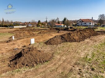 Prodej pozemku 1153 m2 - 13