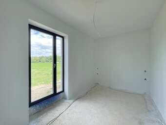 Prodej nízkoenergetického zděného rodinného domu 4+kk - 91m² - 13