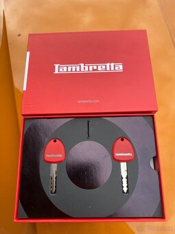 Lambretta V50 Special - 13