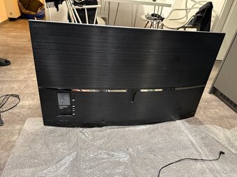 Samsung 55” (138 cm) 4K Zakřivená SUHD Smart TV - 13