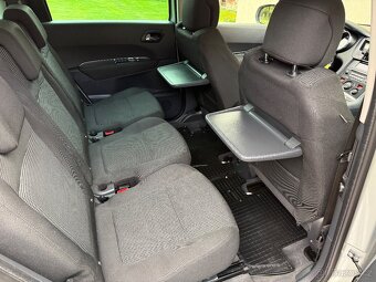 Peugeot 5008, 2010, 1,6HDi 80kW, ČR, Premium - 13