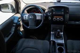 Nissan Pathfinder 2.5 dCi SE - 13
