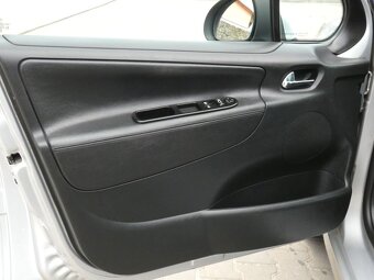 Peugeot 207 1.6 HDI SW panorama digi.klima - 13