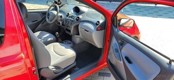 Toyota Yaris 1,0i - 50kw. Jezdí krásně - STK+EM do 9/2026 - 13