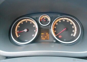 Opel Corsa 1,4 64 kW KLIMA Serviska benzín - 13