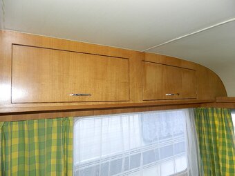 CHATA NA KOLECH - dvouosý karavan Tabbert - 13