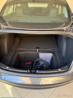 TESLA model 3 Performance    PRODLOUŽENÁ ZÁRUKA - 13