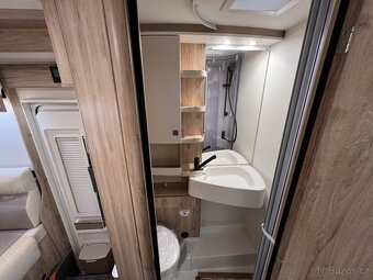 EURA MOBIL PROFILA RS 695 EB 2025 - 13