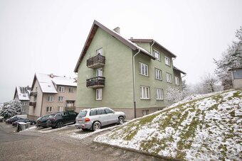 Prostorný byt 2+1 s balkónem v obci Záboří - 13