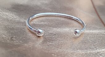 Nový dámský stříbrný náramek 925 kuličkový otevřený uni vel - 13