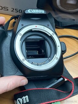Canon 250D - 13