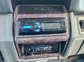 Ford F-150 XLT V8 5.0i – rok 1986 - 13