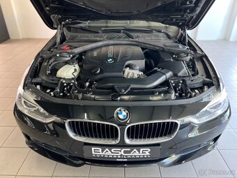 BMW 335i, 225 kW, manuál, r.v. 2013 – top stav - 13