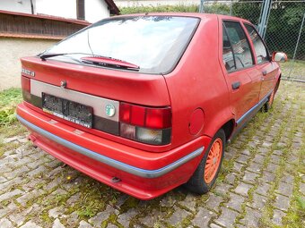 Renault 19 I  červená barva - 13