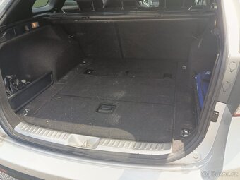 PRODÁM HYUNDAI i40 KOMBI 1,7CRDI 100 kW r.v. 2015. - 13