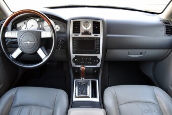 Chrysler 300C 5.7 V8 HEMI TOURING,KŮŽE,XEN,ALU20,KLIMA,TEMP - 13