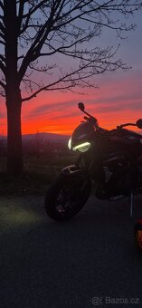 Triumph Street triple 765 - 13