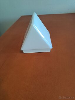 Trojúhelníková světla - 13