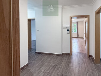 Pronájem prostorného bytu 3+1, 85 m² s parkovacím místem - 13