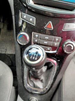 Chevrolet Orlando - 13