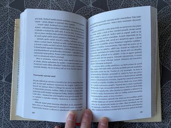 Nová kniha Uprchlíci - komunismus - 13