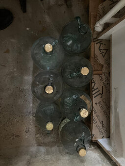 Demižony skleněné více kusů, celek za 1.000 kč - 13