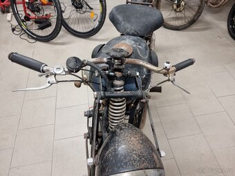 Triumph B200 - 13