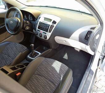 Kia Ceed 1.4i 80kW - 2009, 135.000KM, PO ROZVODECH - 13