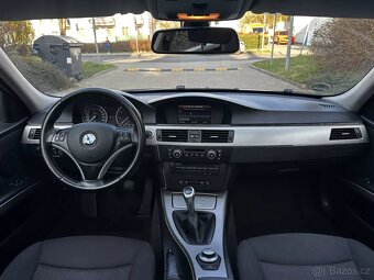BMW Řada 3 E90 320i 110kW Sedan Navi Aut. klima Šíbr ALU R18 - 13
