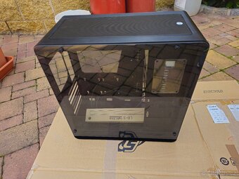 PC skříň Jonsbo UMX4 Black Window, hlíníková, RGB podsvícení - 13