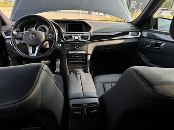 Mercedes Benz E400 AMG 4matic Benzín - 13