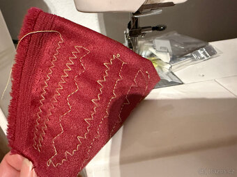 Pěkný šicí stroj Privileg zánovní s manuálem - 13