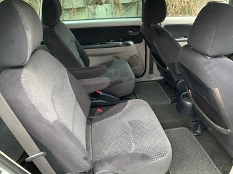 Mitsubishi Grandis    2.0 Di - D   6 místný - 13