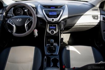 Hyundai Elantra 1.6i D-CVVT Style - 13