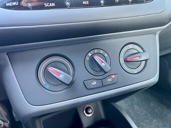 Seat Ibiza 1.4i 16V 63kW Style TEMPOMAT El. okna KLIMA 2010 - 13