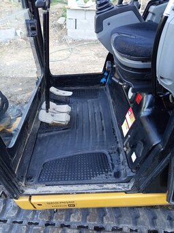 Prodám mini bagr CAT 302.2 D - 13