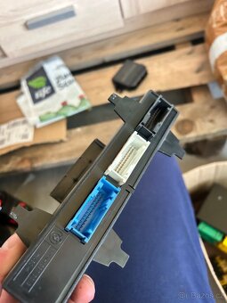 BMW e36 jednotky a tlačítka - 13