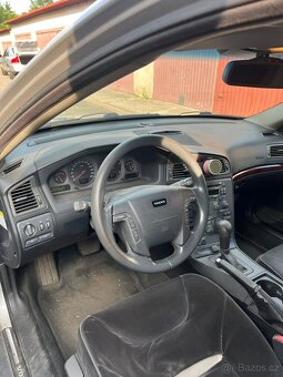 Volvo V70 D5 120kw - 13