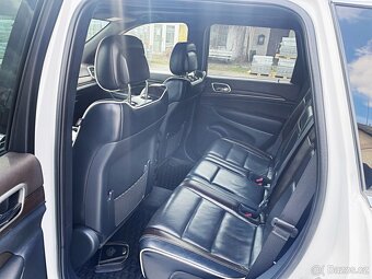 JEEP GRAND CHEROKEE OVERLAND 3.0CRDI 4x4 1.MAJ ČR 2015 - 13