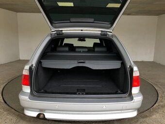 BMW 530D TOURING - 13