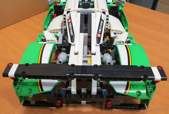 LEGO 42039 Vůz pro 24hodinový závod - 13