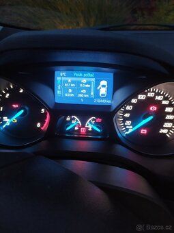 Ford Kuga - 13